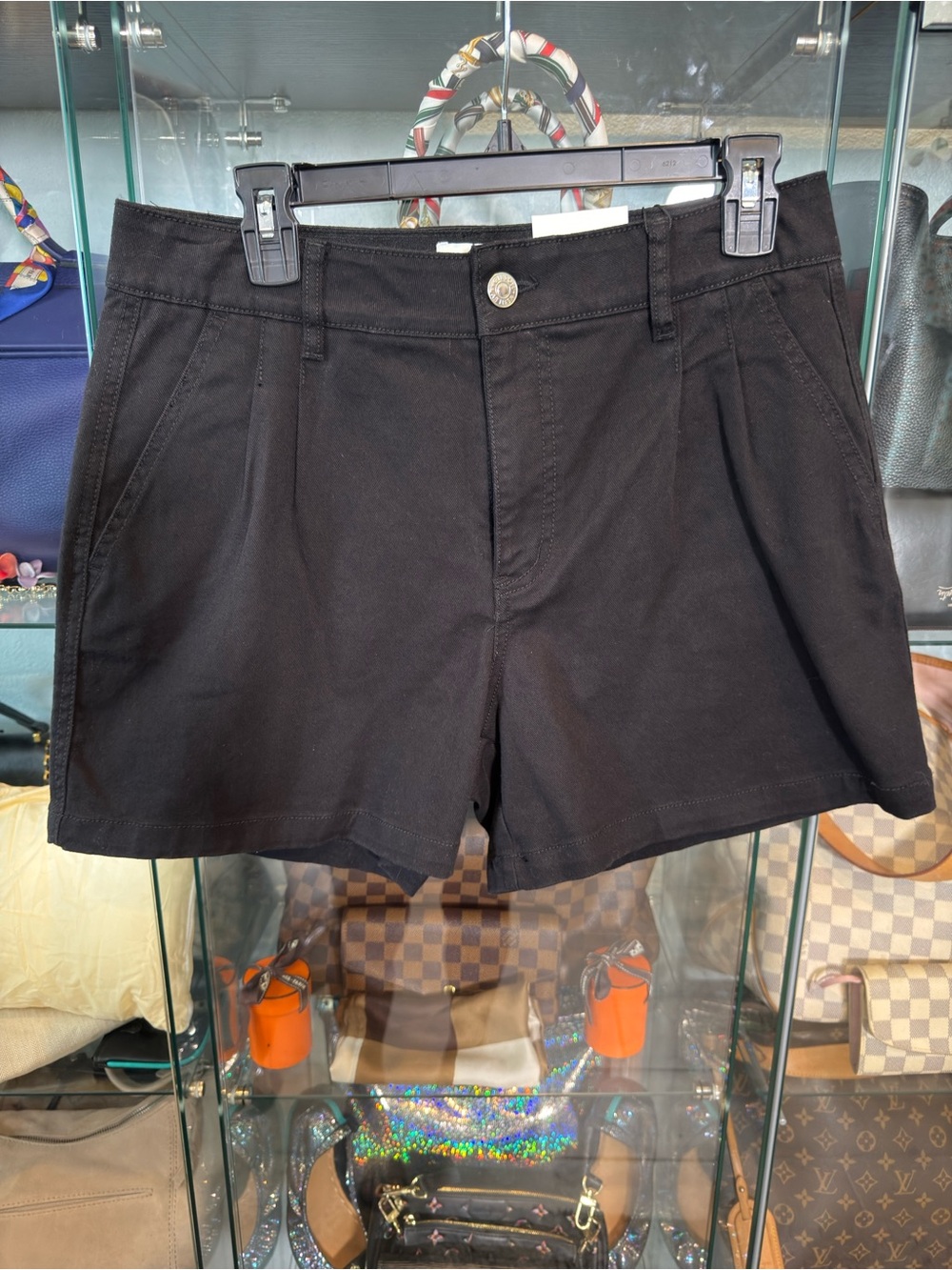 Gibson Latimer Black Tailored Bermuda Shorts Womens Size 8 Pleated Front New